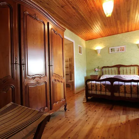 D'hotes Familiales A - Fr-1-582-480 3*