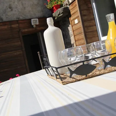 D'hotes Familiales A - Fr-1-582-480 3*